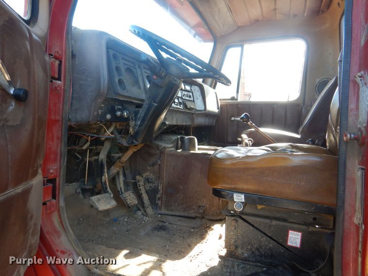 image for item DL4230 1986 International S2300  dump truck