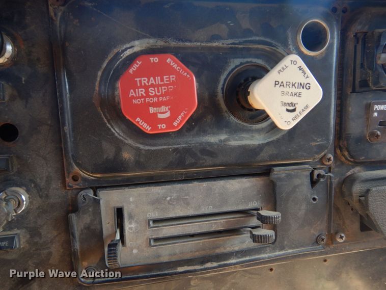 image for item DL4230 1986 International S2300  dump truck