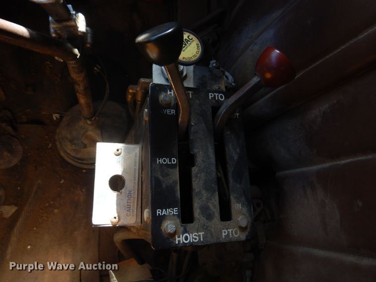 image for item DL4230 1986 International S2300  dump truck