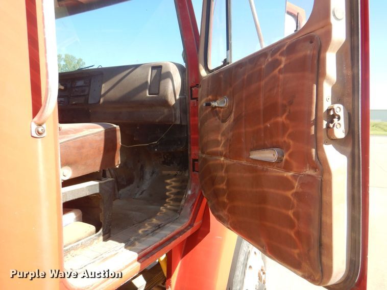 image for item DL4230 1986 International S2300  dump truck