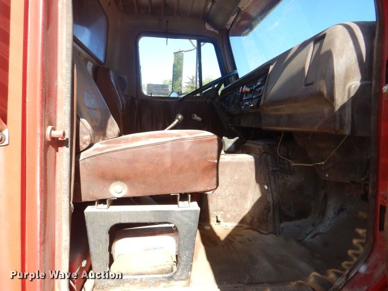 image for item DL4230 1986 International S2300  dump truck