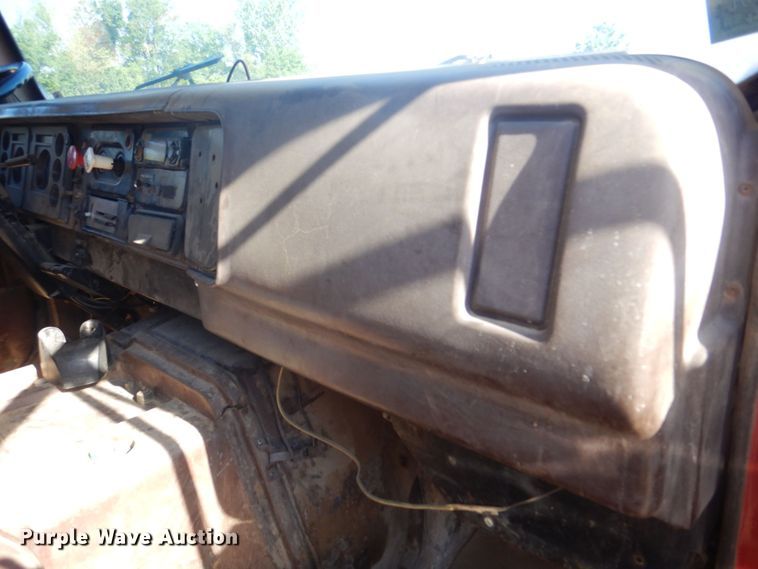 image for item DL4230 1986 International S2300  dump truck