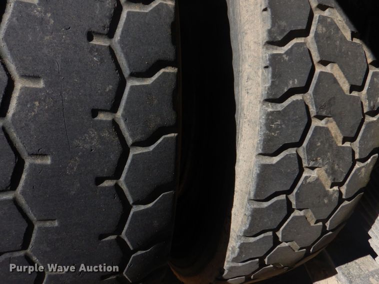 image for item DL4230 1986 International S2300  dump truck