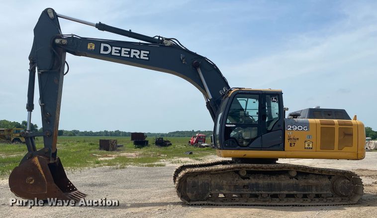 image for item DM4112 2013 John Deere 290GLC  excavator