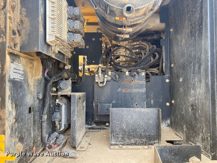 image for item DM4112 2013 John Deere 290GLC  excavator