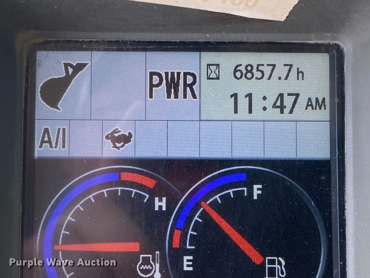 image for item DM4112 2013 John Deere 290GLC  excavator