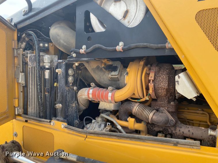 image for item DM4113 2015 John Deere 700KXLT  dozer