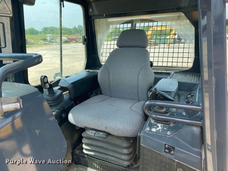 image for item DM4113 2015 John Deere 700KXLT  dozer