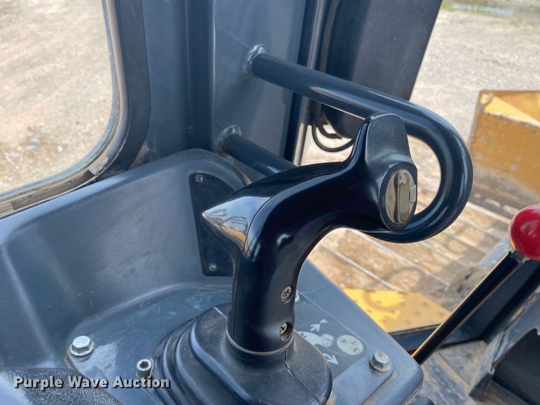 image for item DM4113 2015 John Deere 700KXLT  dozer