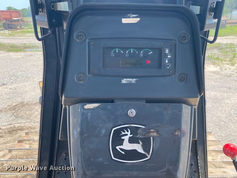 image for item DM4113 2015 John Deere 700KXLT  dozer