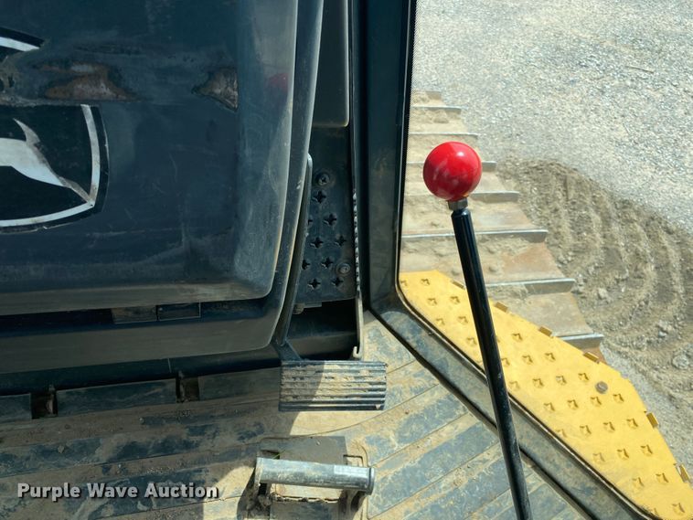 image for item DM4113 2015 John Deere 700KXLT  dozer