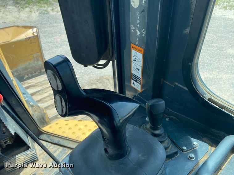 image for item DM4113 2015 John Deere 700KXLT  dozer