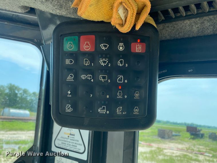 image for item DM4113 2015 John Deere 700KXLT  dozer