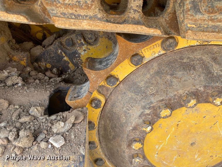 image for item DM4113 2015 John Deere 700KXLT  dozer