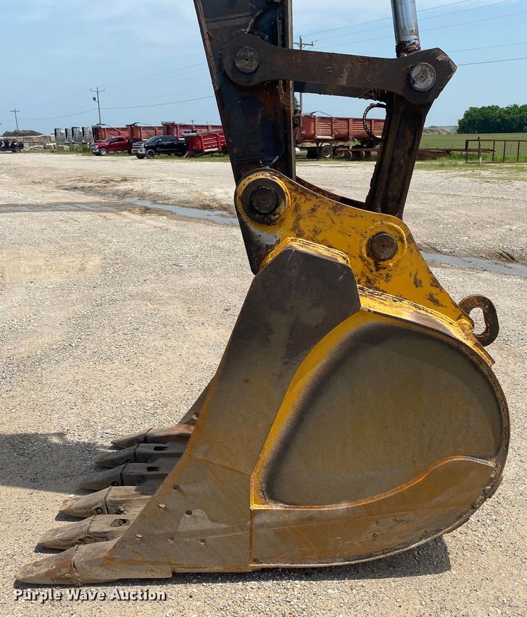 image for item DM4114 2011 John Deere 290G LC  excavator