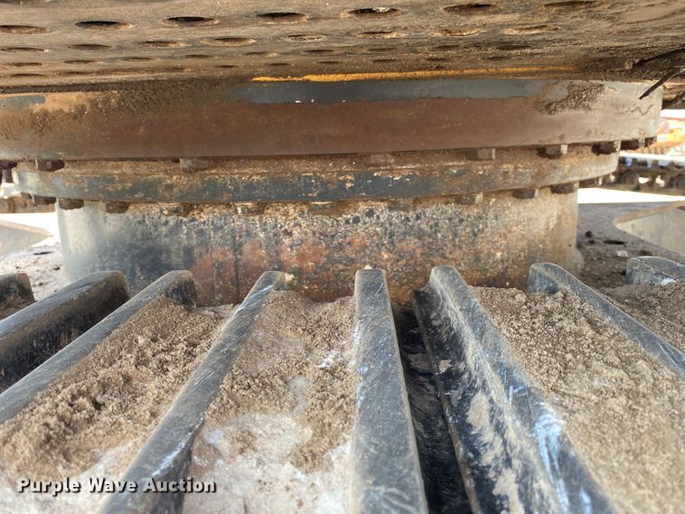 image for item DM4114 2011 John Deere 290G LC  excavator