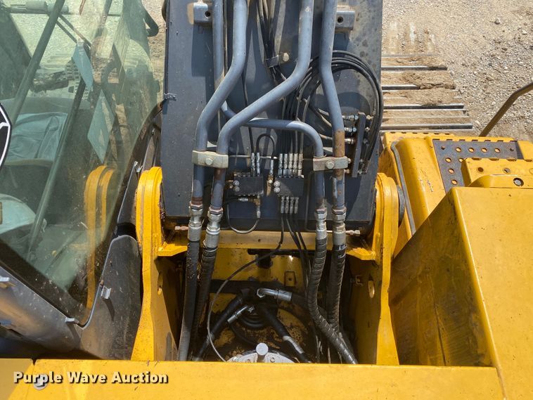 image for item DM4114 2011 John Deere 290G LC  excavator