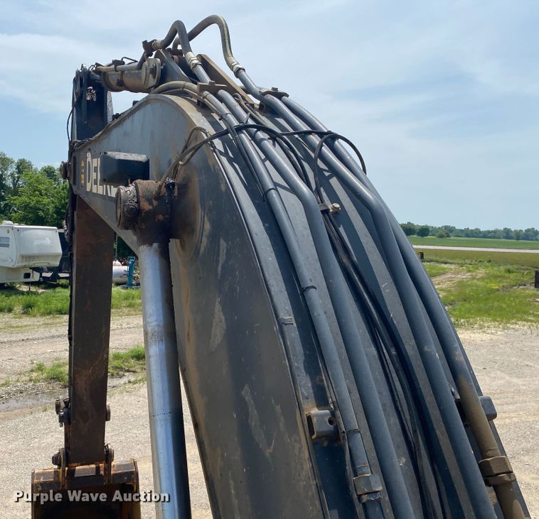 image for item DM4114 2011 John Deere 290G LC  excavator