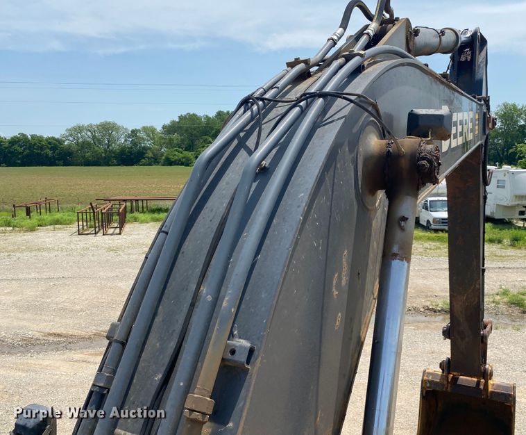 image for item DM4114 2011 John Deere 290G LC  excavator