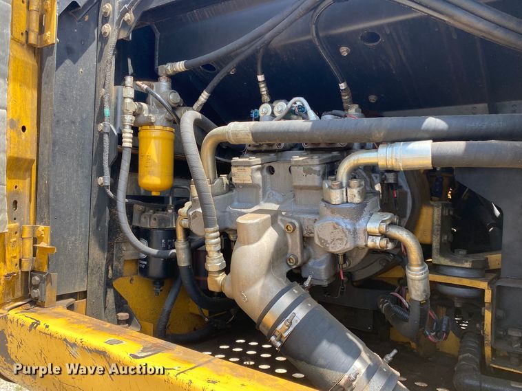 image for item DM4114 2011 John Deere 290G LC  excavator