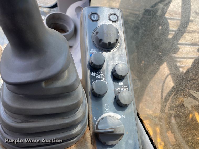 image for item DM4114 2011 John Deere 290G LC  excavator