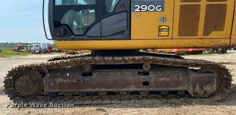 image for item DM4114 2011 John Deere 290G LC  excavator