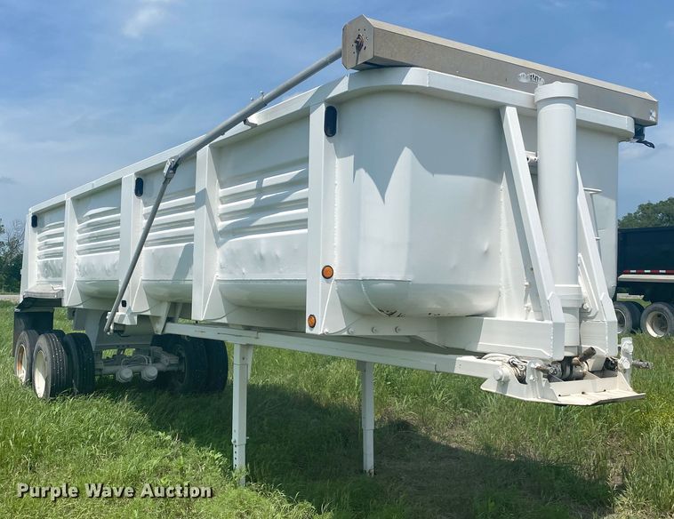 image for item DM4115 2004 Clement HL3034  end dump trailer