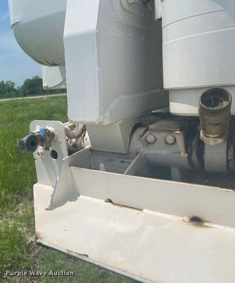 image for item DM4115 2004 Clement HL3034  end dump trailer