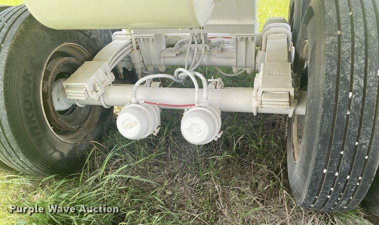 image for item DM4115 2004 Clement HL3034  end dump trailer