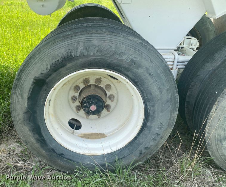 image for item DM4115 2004 Clement HL3034  end dump trailer