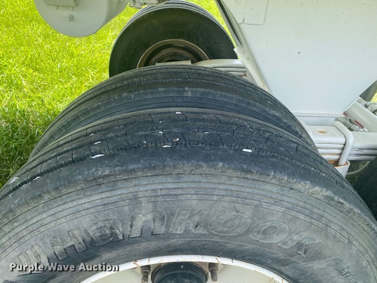 image for item DM4115 2004 Clement HL3034  end dump trailer