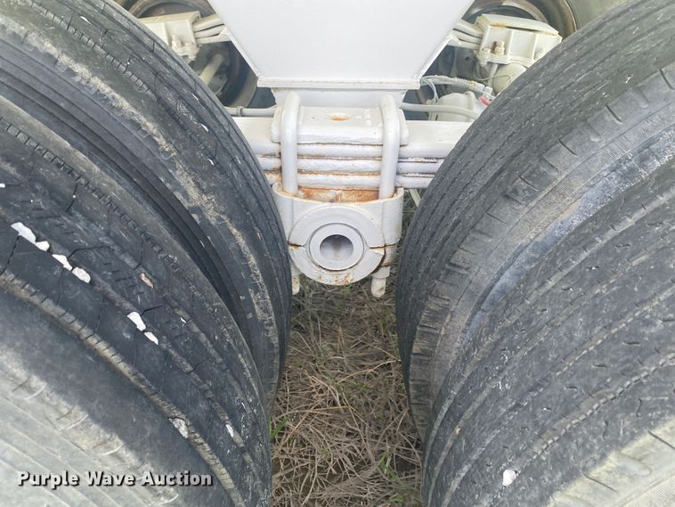 image for item DM4115 2004 Clement HL3034  end dump trailer