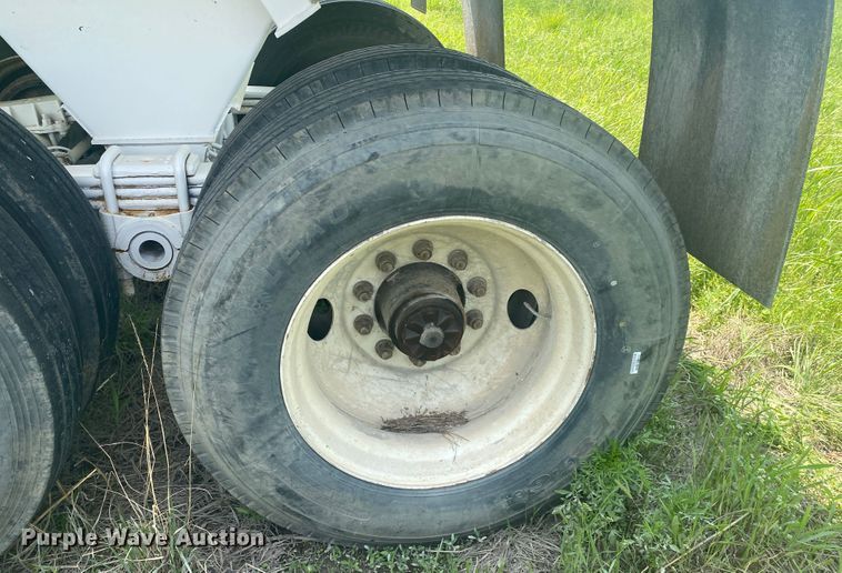 image for item DM4115 2004 Clement HL3034  end dump trailer