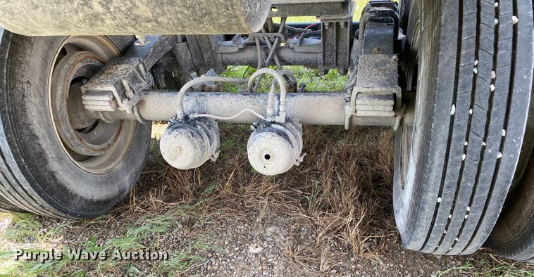 image for item DM4116 2004 Clement  end dump trailer