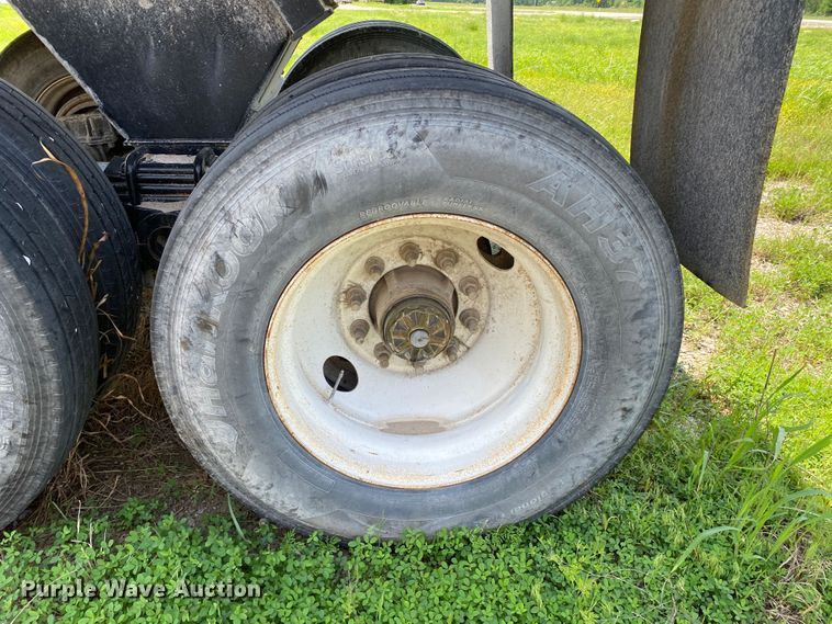 image for item DM4116 2004 Clement  end dump trailer