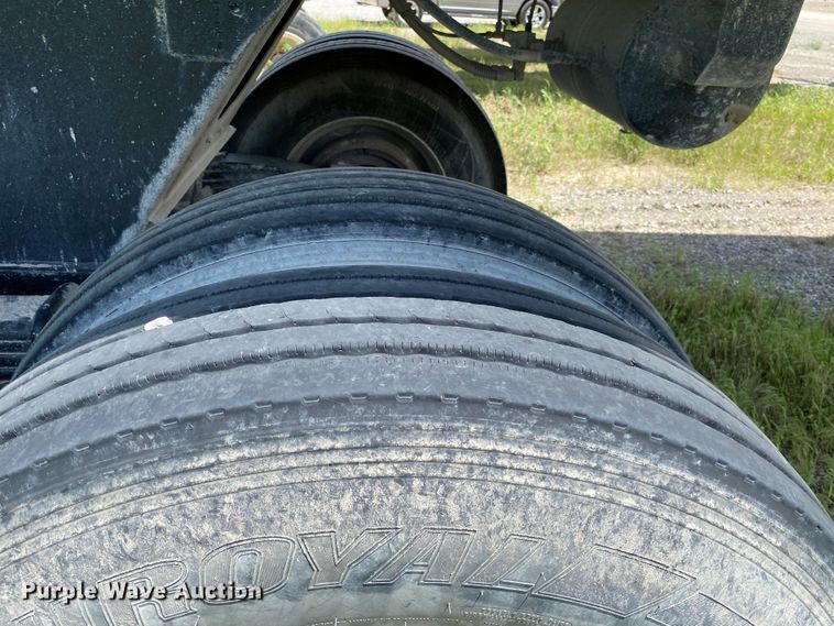 image for item DM4116 2004 Clement  end dump trailer