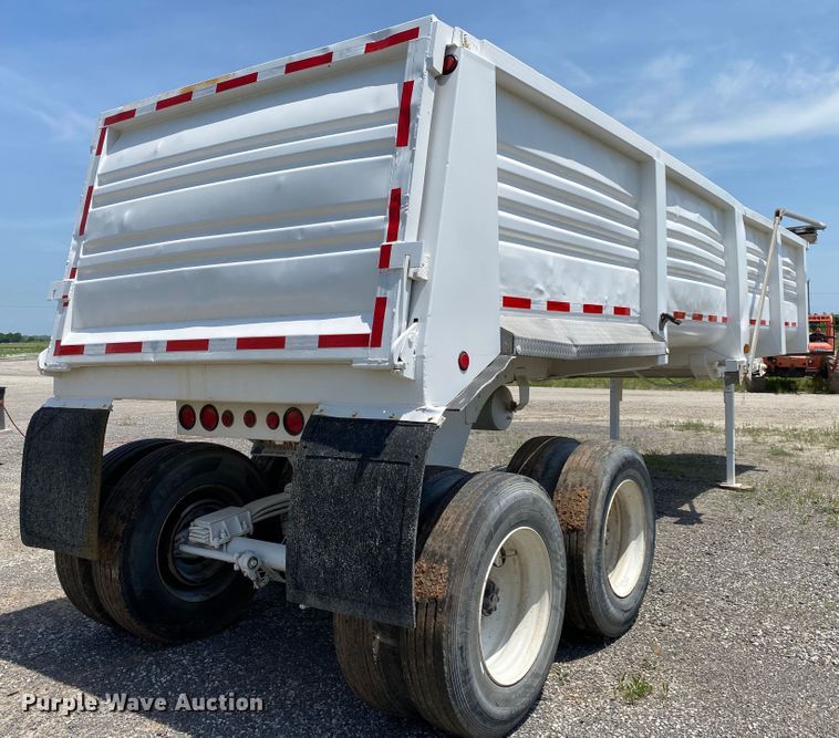 image for item DM4117 2004 Clement HL3034  end dump trailer