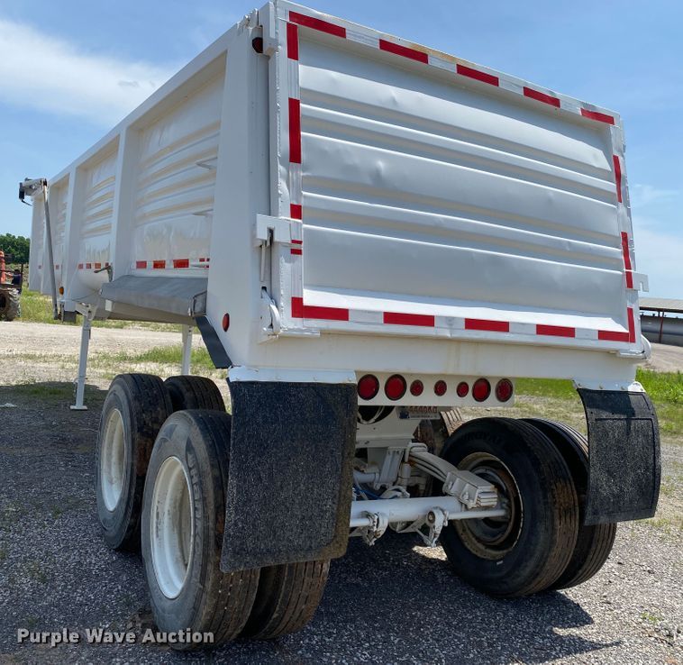 image for item DM4117 2004 Clement HL3034  end dump trailer