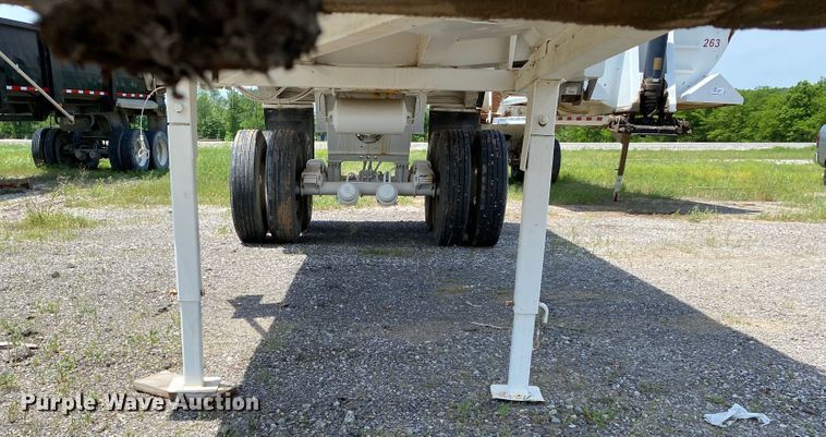 image for item DM4117 2004 Clement HL3034  end dump trailer