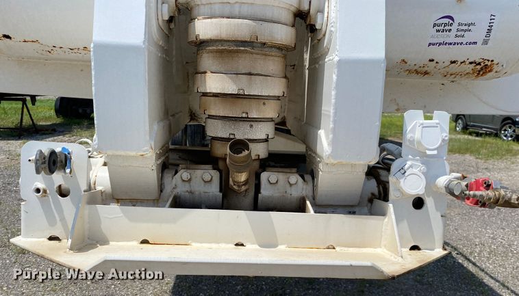 image for item DM4117 2004 Clement HL3034  end dump trailer