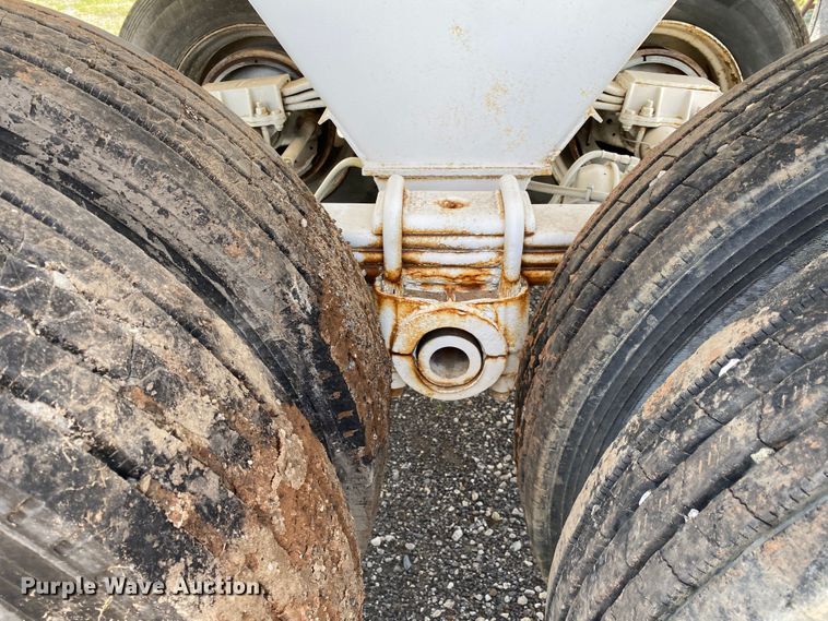 image for item DM4117 2004 Clement HL3034  end dump trailer