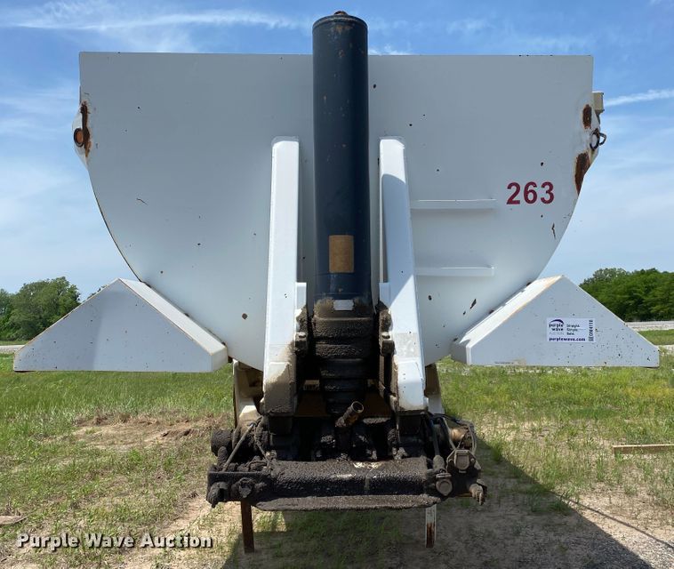 image for item DM4118 2006 Construction Trailer Specialists HRD-32  end dump trailer