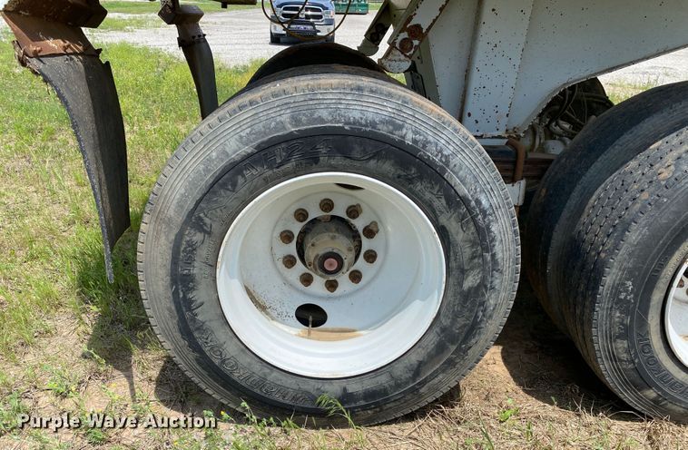 image for item DM4118 2006 Construction Trailer Specialists HRD-32  end dump trailer