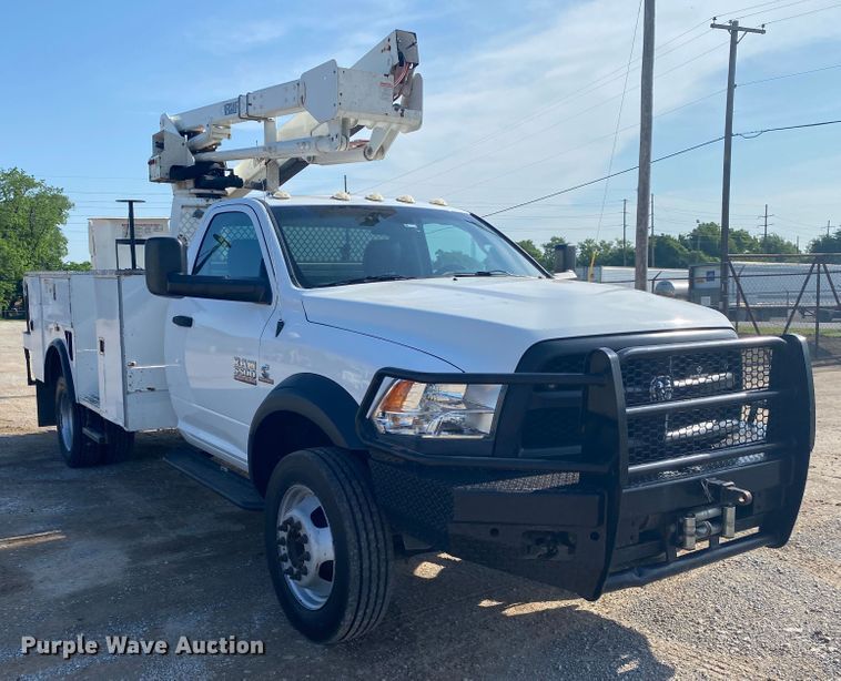 image for item DM4129 2015 Dodge Ram 5500HD  bucket truck