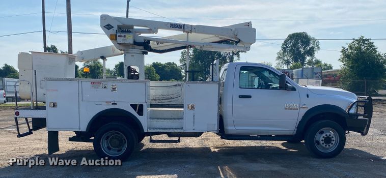 image for item DM4129 2015 Dodge Ram 5500HD  bucket truck