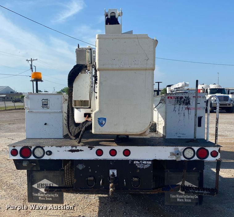 image for item DM4129 2015 Dodge Ram 5500HD  bucket truck