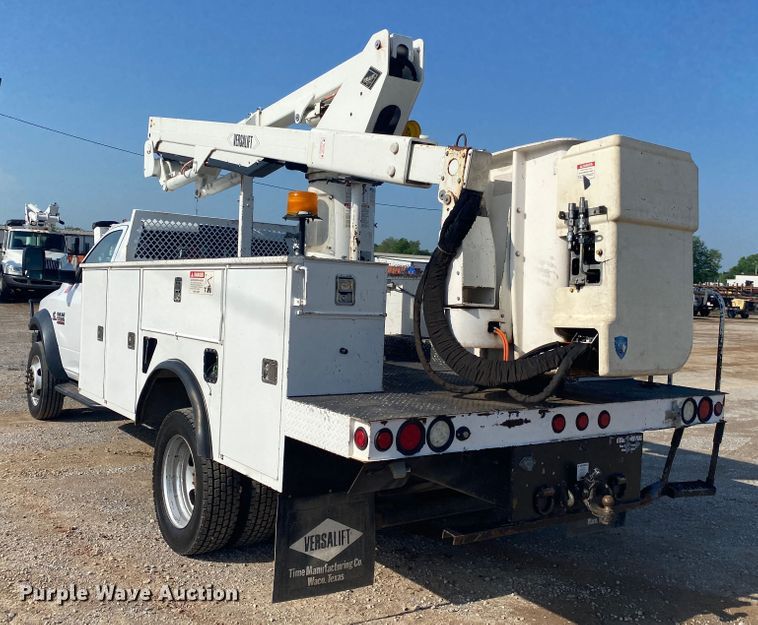 image for item DM4129 2015 Dodge Ram 5500HD  bucket truck