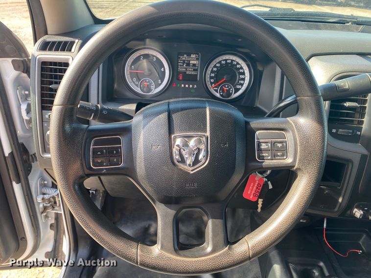 image for item DM4129 2015 Dodge Ram 5500HD  bucket truck