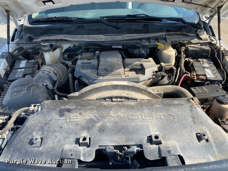 image for item DM4129 2015 Dodge Ram 5500HD  bucket truck