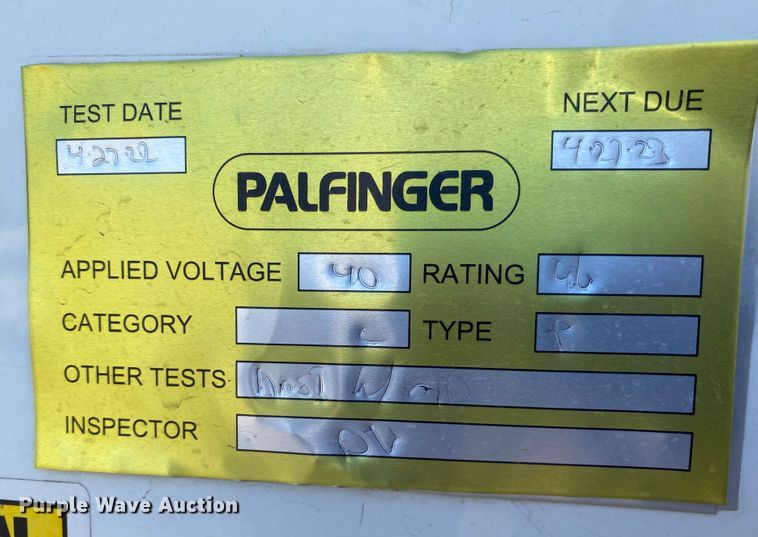 image for item DM4129 2015 Dodge Ram 5500HD  bucket truck